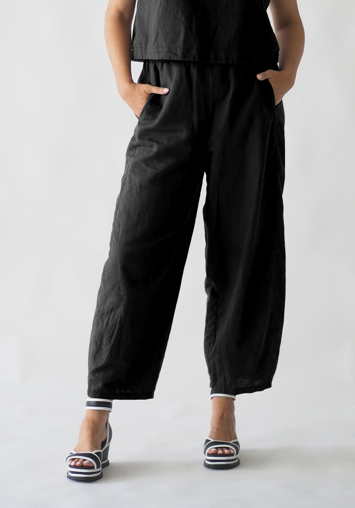 The Barrel Leg Pants - BLACK EDIT